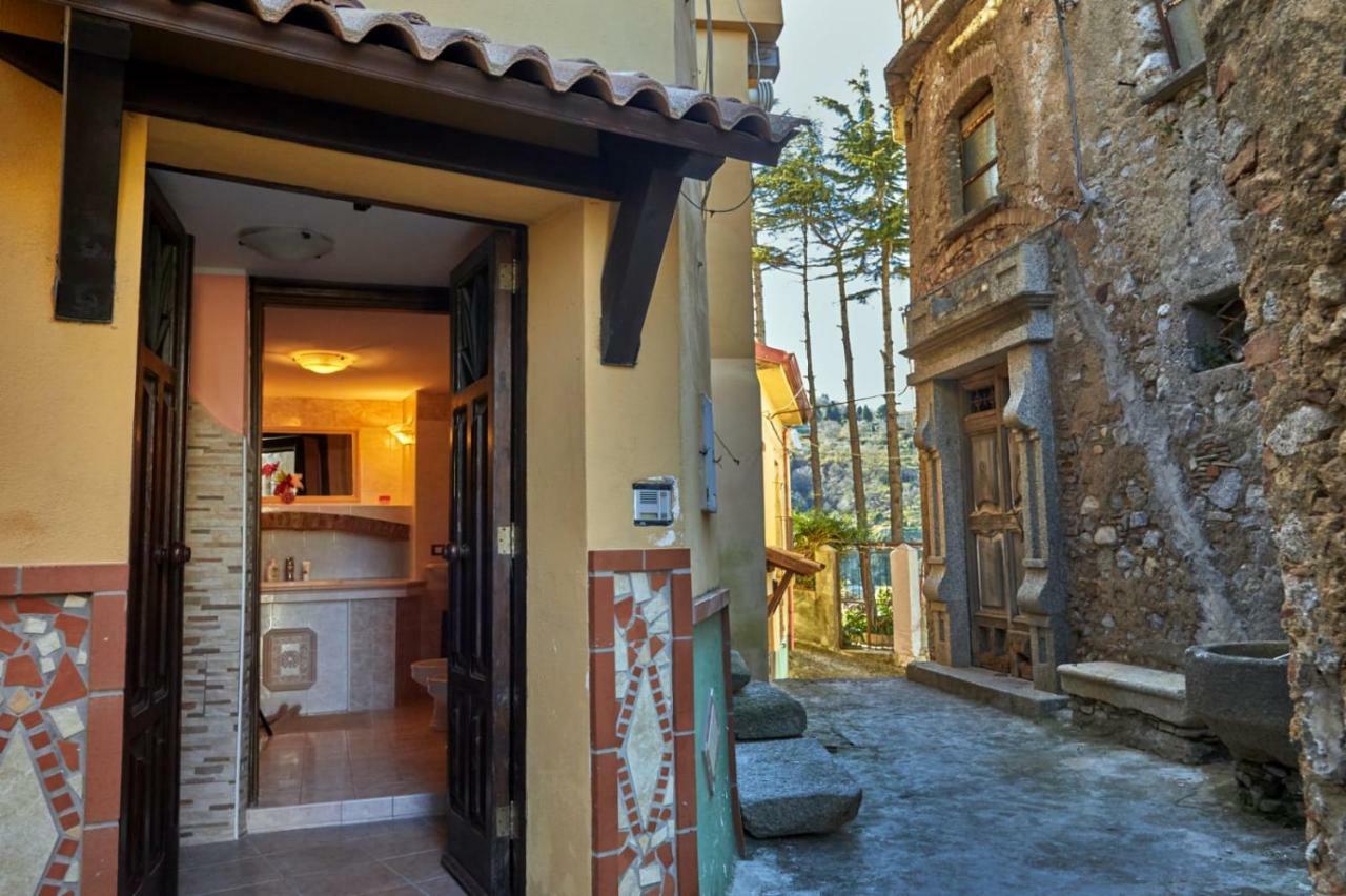 Home Sweet Home Santa Caterina Dello Ionio Bagian luar foto
